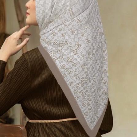 ✦ ZM Zaskia Mecca - Kayu Aro Black Scarf Kerudung Segi Empat mama-_in_fashion bukan ZM Zaskia Mecca 