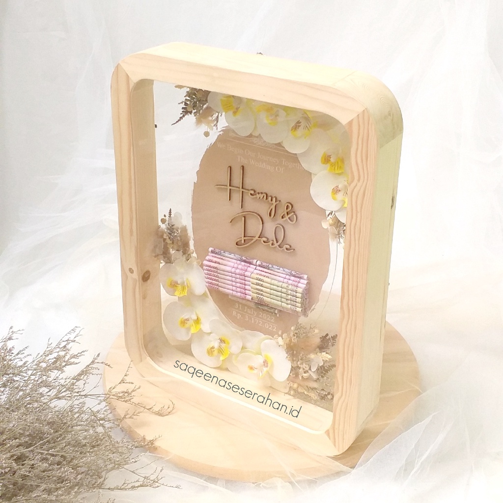 pigura mahar mas kawin frame kayu pinus alami figure klasik custom nama bunga imitasi