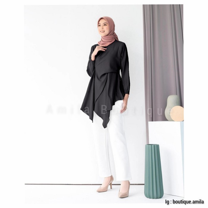 Tunik Lebaran Atasan Tunik Wanita Lengan Panjang Polos Asimetris / Tunic Muslim Dyra - Broken White,