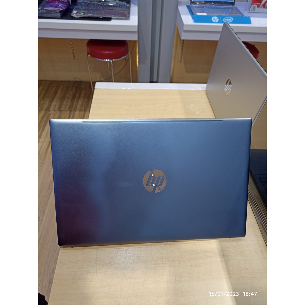 Laptop HP Pavilion 15 Ryzen 7 5700U 8GB 512GB SSD FHD Windows 11 Blue