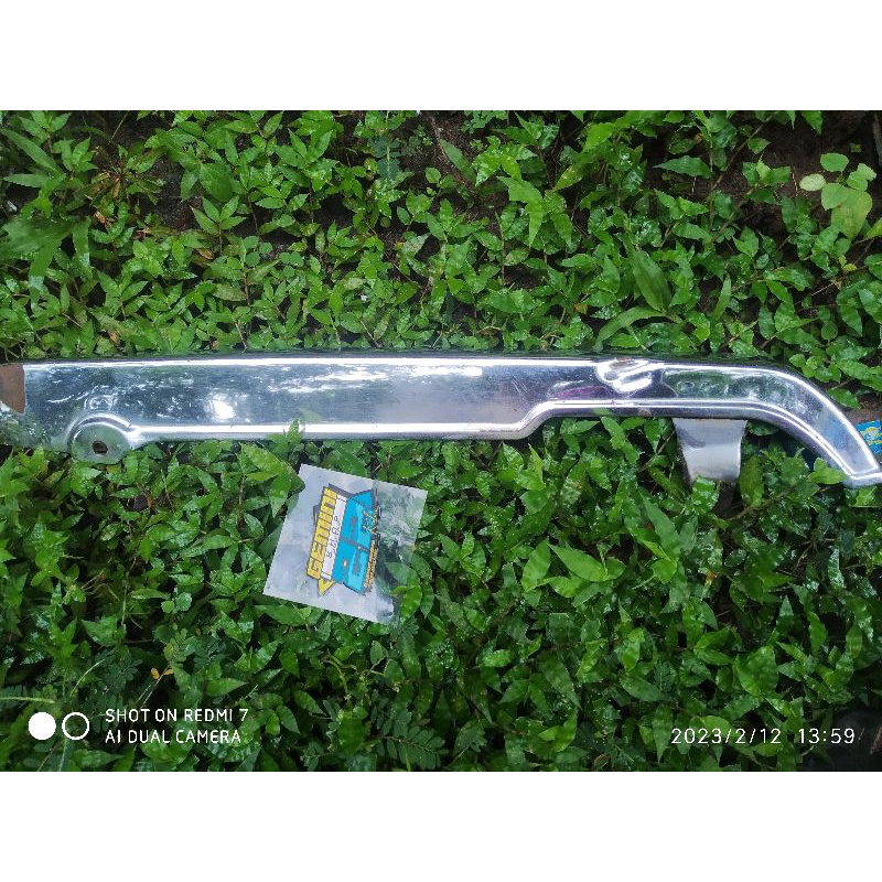 tutup rantai rx100 katengkas rx Tutup rantai yamaha rx100 Pelindung rantai rx 100