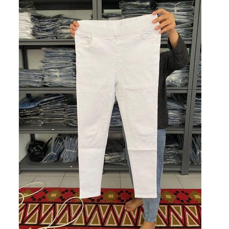 HARGA TERMURAH PROMO TERMURAH JEANS EXTRA JUMBO WANITA/FULL PINGGANG KARET/ LEVIS PINGGANG KARET/MUA