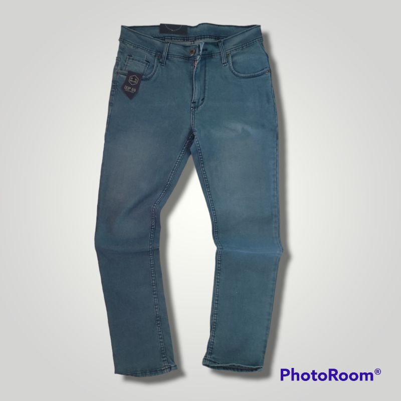 Celana panjang denim warna blue ice