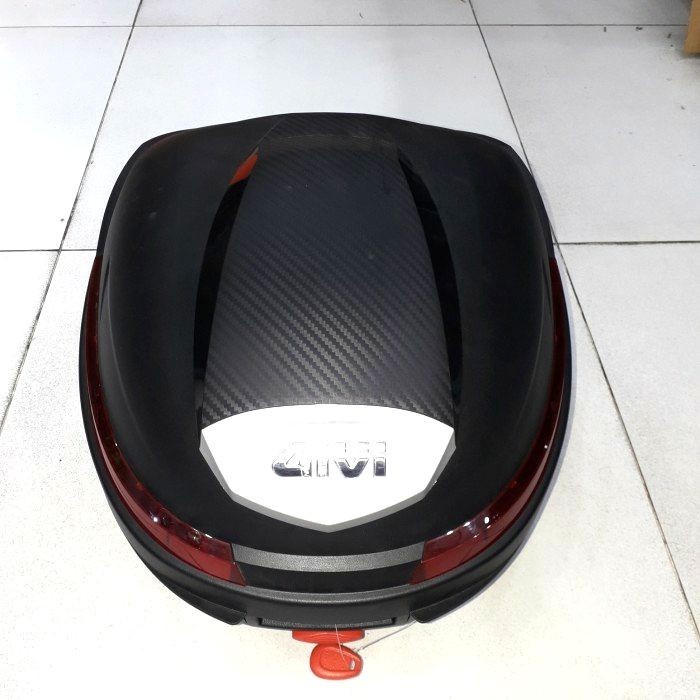 BOX GIVI MOTOR / TOP BOX GIVI B270N Tanpa Lampu