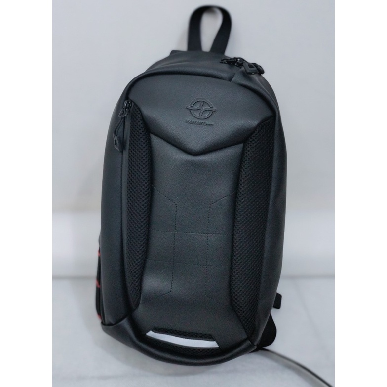 Tas selempang pria dengan bahan Kulit Industri di kombinasikan dengan bahan nylon yang cantik, merek KAKAYO  dengan logo yg catik di badan depan dan ujung tali. BIsa COD