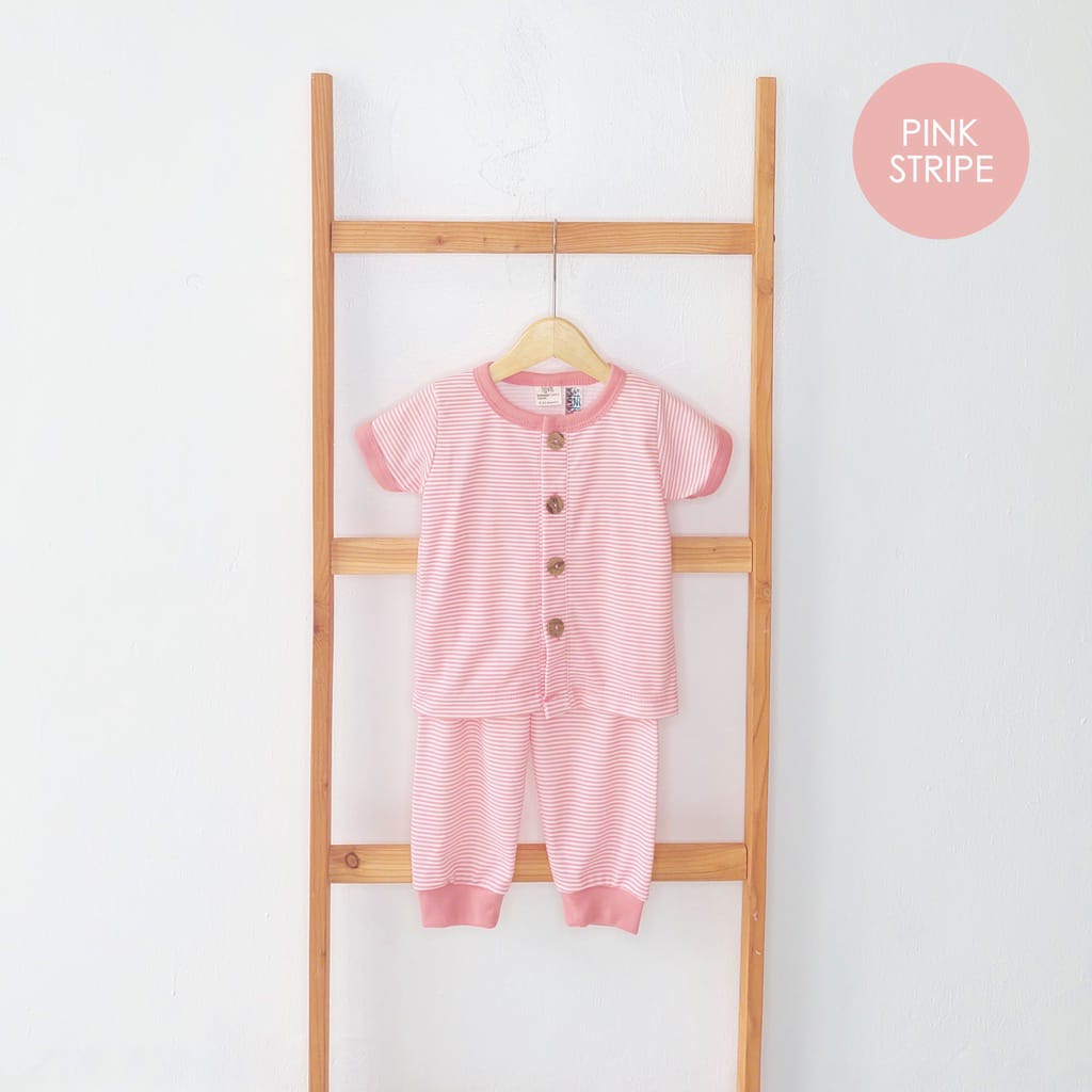 Ezy Button Set Combi Stripe Series Nova Baby Setelan Baju Pendek Celana Panjang Bayi Newborn Motif Garis Salur 0-24 Bulan