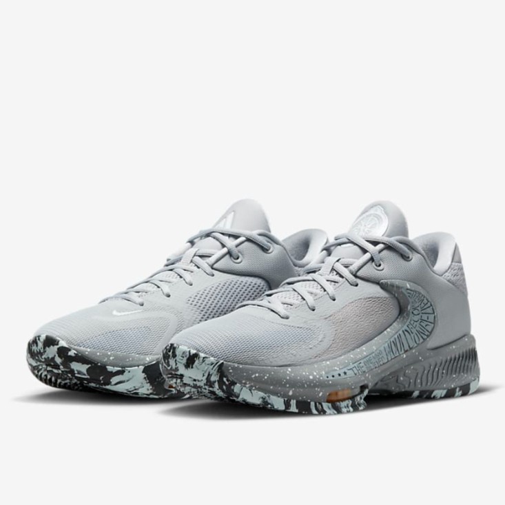 SEPATU BASKET  ZOOM FREAK 4 WOLF GREY DJ6149-004