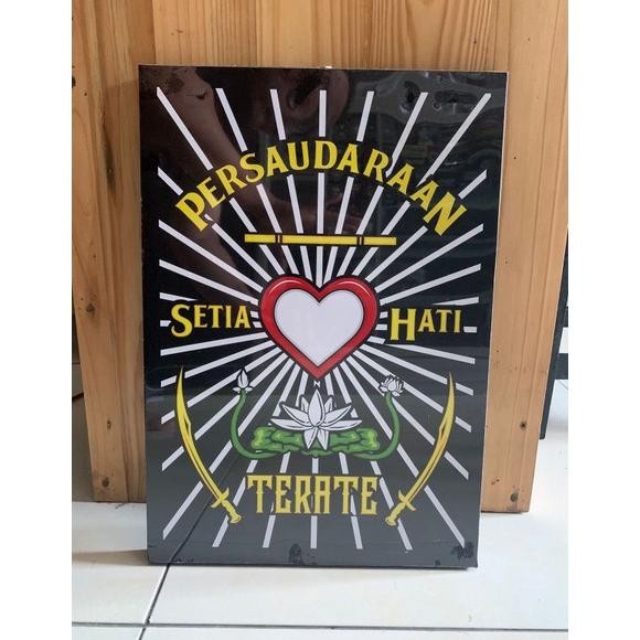 FIGURA PSHT / HIASAN DINDING PSHT / PAJANGAN DINDING PSHT / LUKISAN -120B