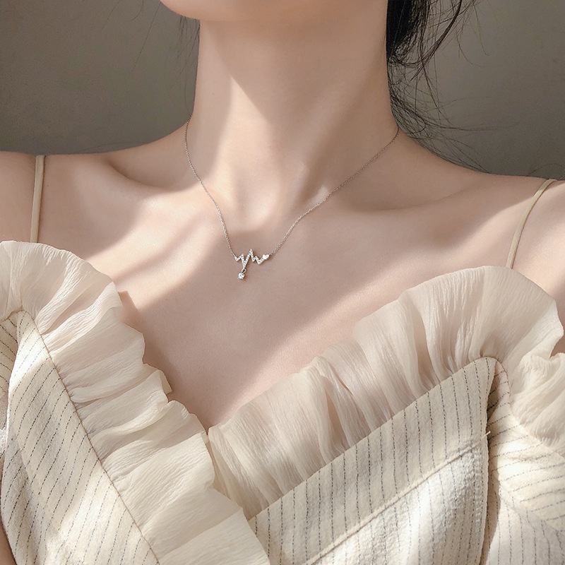 Kalung Desain Detak Jantung Baru Perempuan Niche Tide Ins Klavikula Rantai Choker