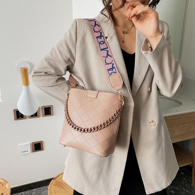 Terbaru Tasready Tas Import Selempang Wanita Fashion Rantai 7514 Murah