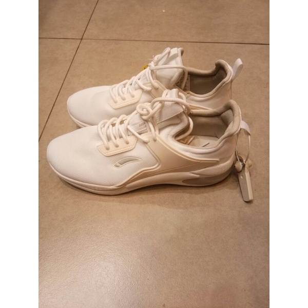 sneakers women LA gear full white by payless