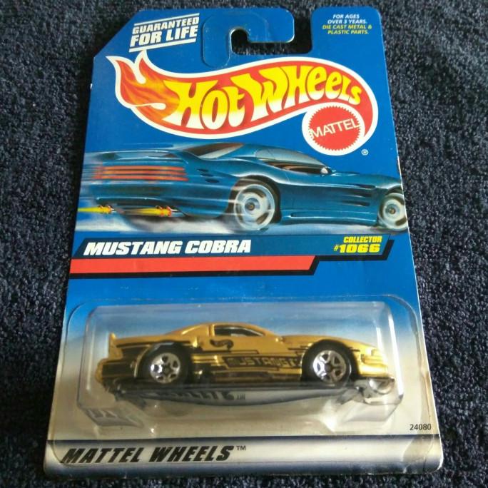 HOT WHEELS FORD MUSTANG COBRA. US CARD. WARNA GOLD. MADE IN INDIA 1997