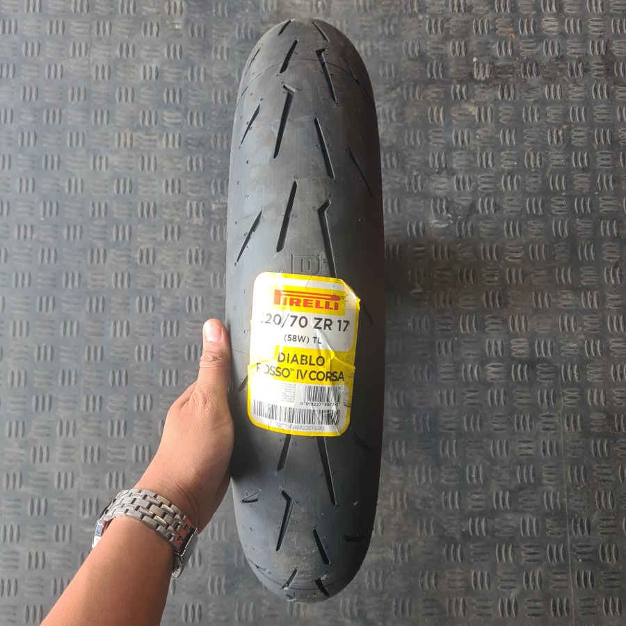 Ban Pirelli Diablo Rosso Corsa IV 4 Corsa 120/70-17 CBR 250RR New Ninja 250 ZX25R ZX6R ZX10R Z900 Z1
