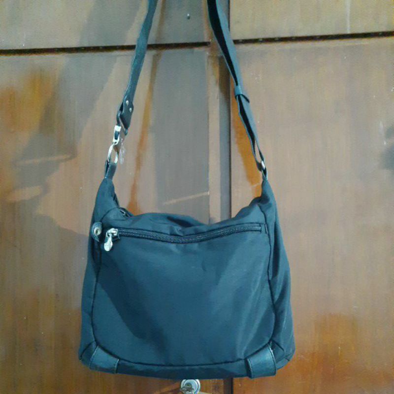 MANDARINA DUCK SLING BAG_NILON mix KULIT
