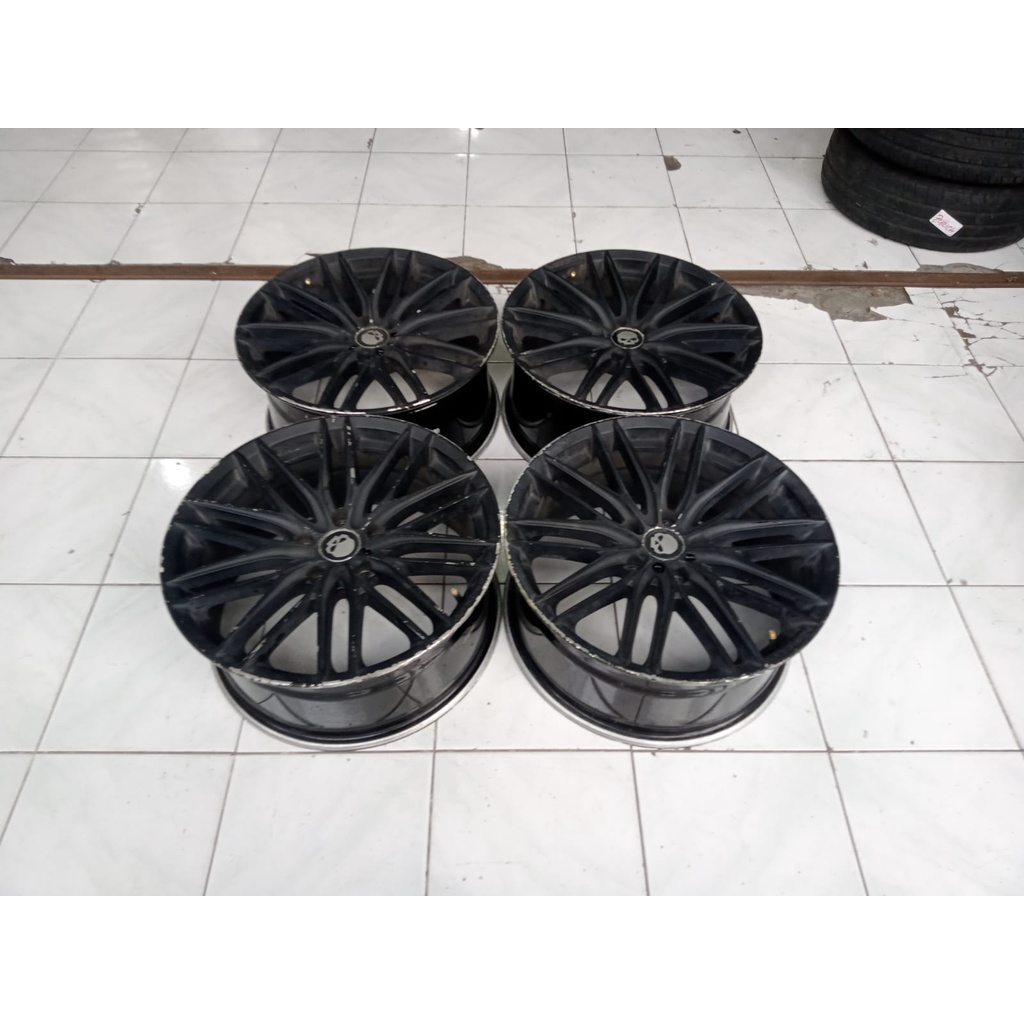VELG MOBIL RACING VOSSEN RING 18 LEBAR 8 LUBANG BAUT PCD 5x114