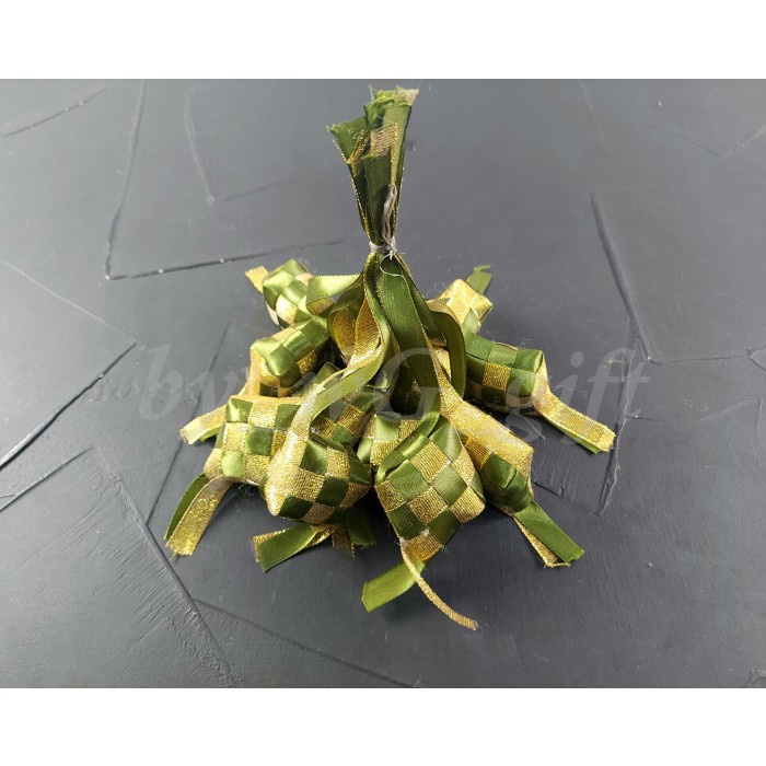 

Hiasan Idul Fitri - Ketupat Hijau- Emas; Lebar 1.2 Cm - 1 Pack 012