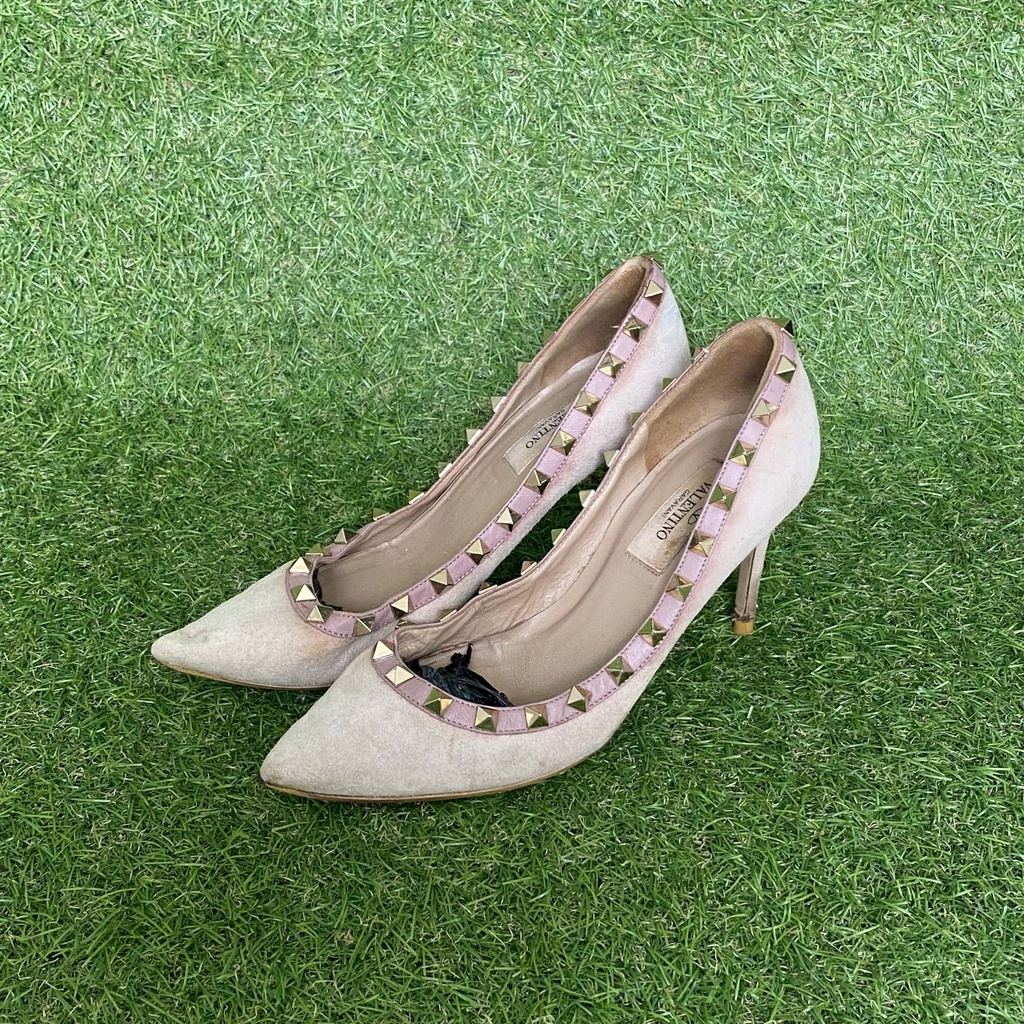 Valentino Garavani Rockstud Classic Pump in Petal-Pink Second