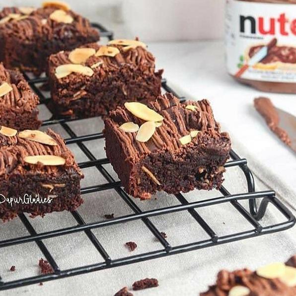 

♢ Brownies Nutella Almond ✮