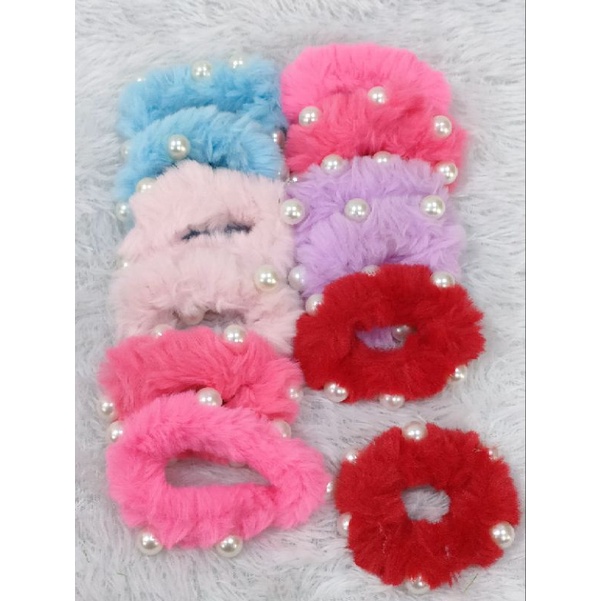 Ikat rambut bulu halus mutiara