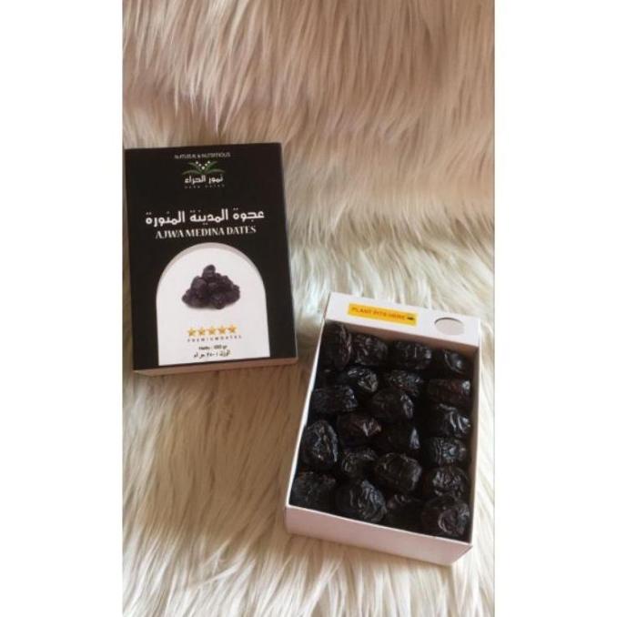 

KURMA READY STOCK KURMA AJWA HEERA ORIGINAL FROM MADINAH / AJWA DATES/ AJWA EL09I09A82L