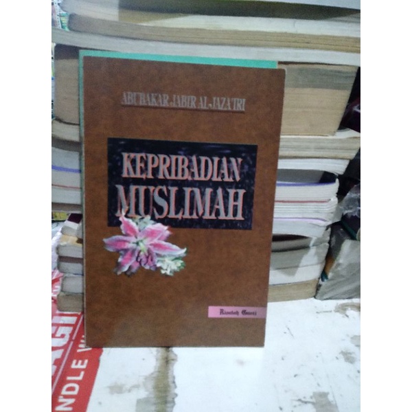 Buku kepribadian muslimah