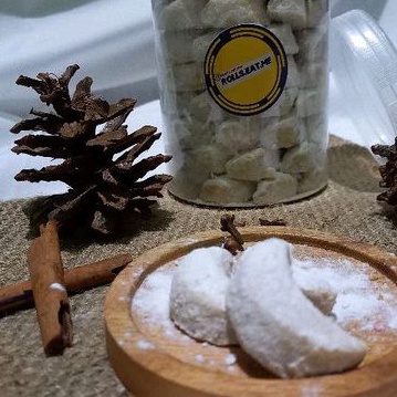 

Kue Putri Salju