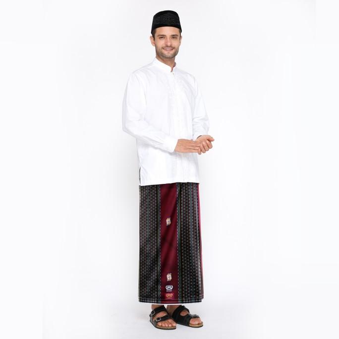 Sarung BHS Excellent Gold Motif SCA Hitam Merah