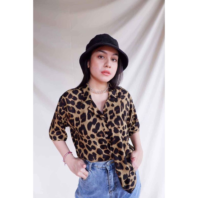 Kemeja Wanita Motif Leopard