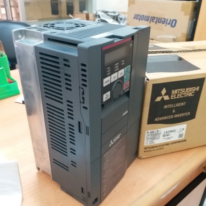 Mitsubishi Inverter Fr-A820-3.7K-1 3Phase 220Vac 5Hp