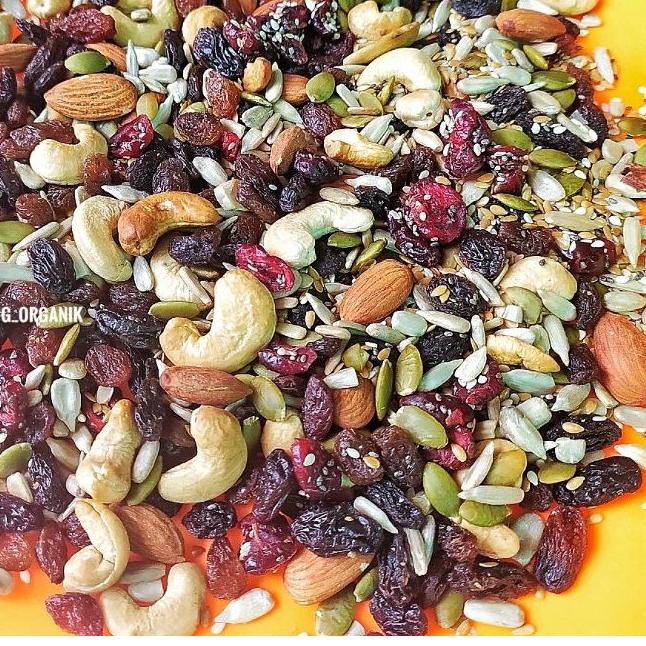 

☉ SUPER TRAIL MIX 1Kg - Almond, Cranberry, Pumpkin Seed, Cashew, Raisin, Sunflower Seed ♡