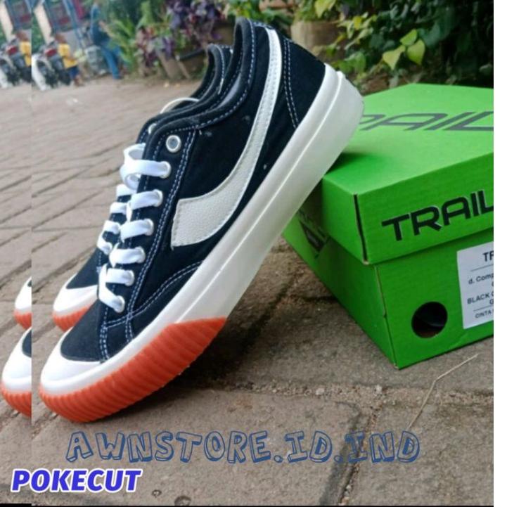 TERBARU Sepatu sneakers trail d compass black white pria/wanita lokal brand