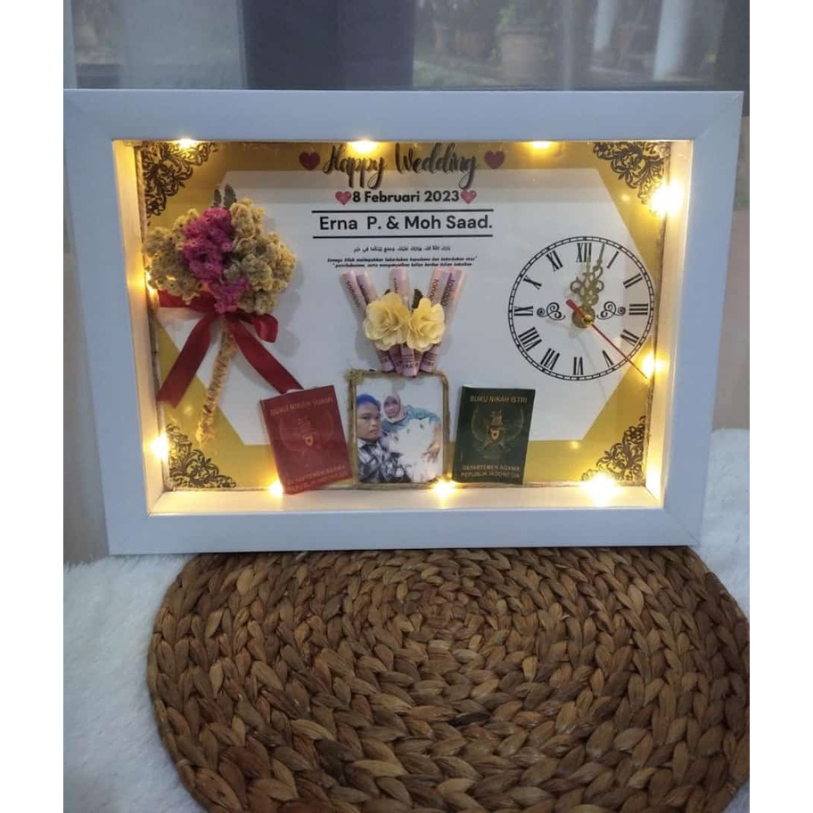 SEHARI JADI  Kado Nikahan/Wedding/Mahar/Walimatul Ursy/JAM/Bingkai 3D Premium/Pigura/35x25/Figura