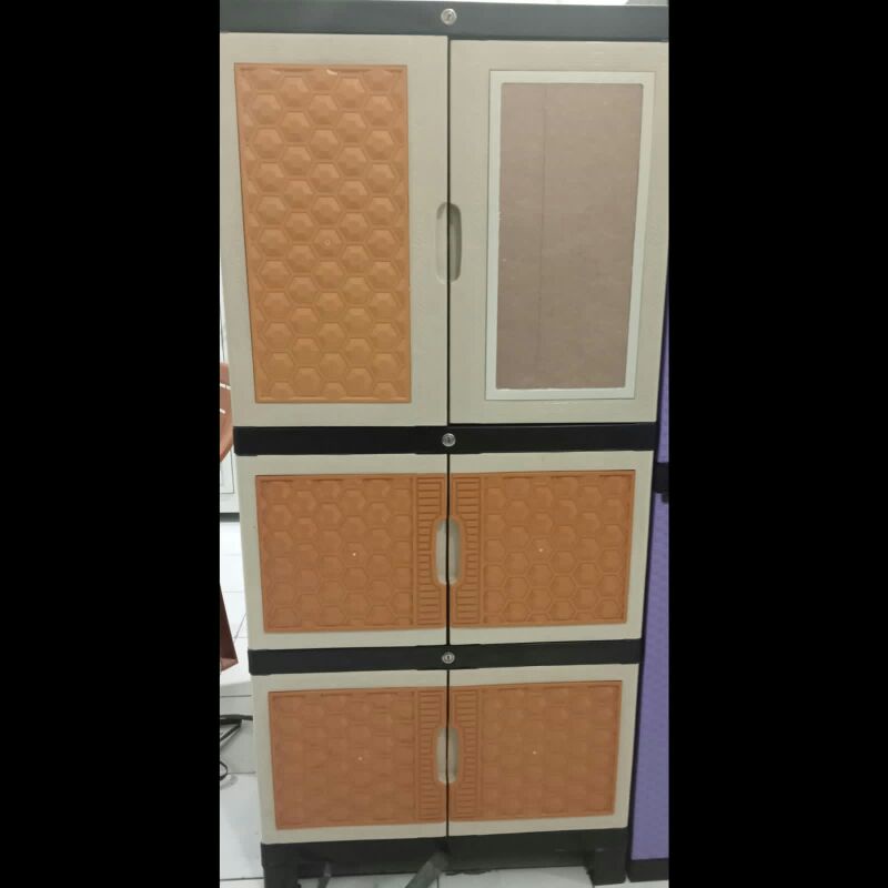 Lemari Plastik Aquose Kaca