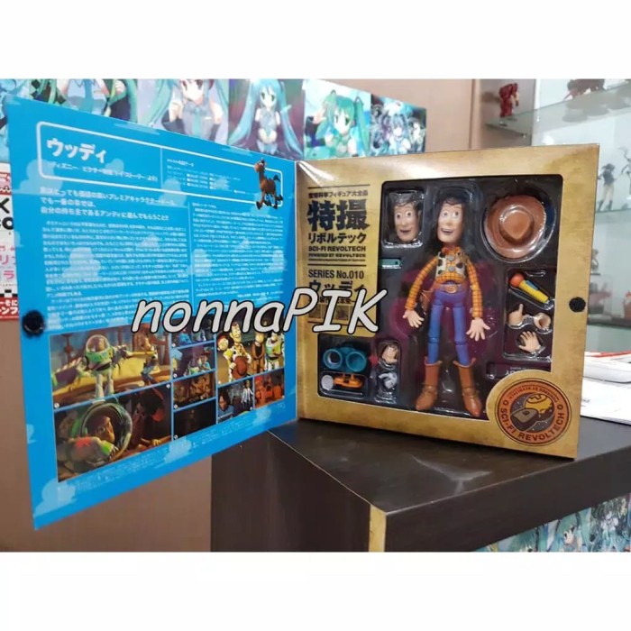 MAINAN TOY STORY 4 / WOODY / REVOLTECH WOODY TOY STORY KAIYODO ACTION