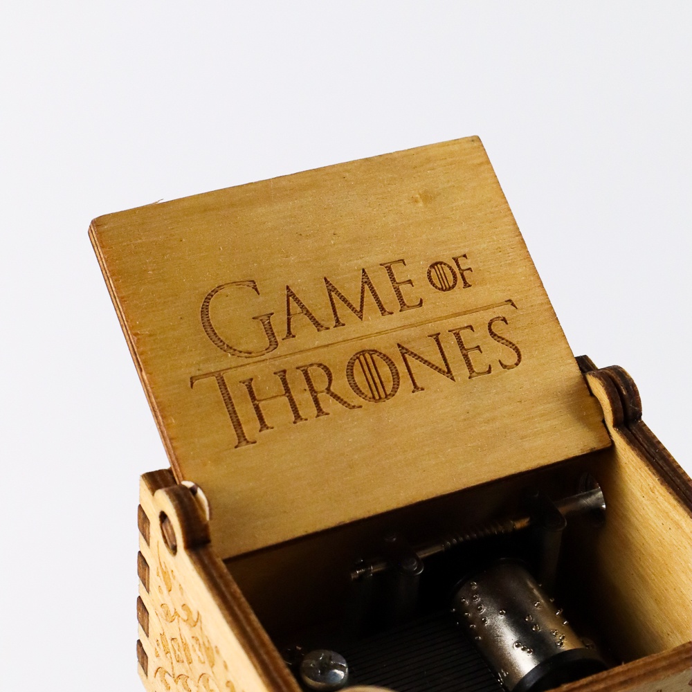 Kotak Musik Kayu Antik Wooden Music Box Game of Thrones Engraving