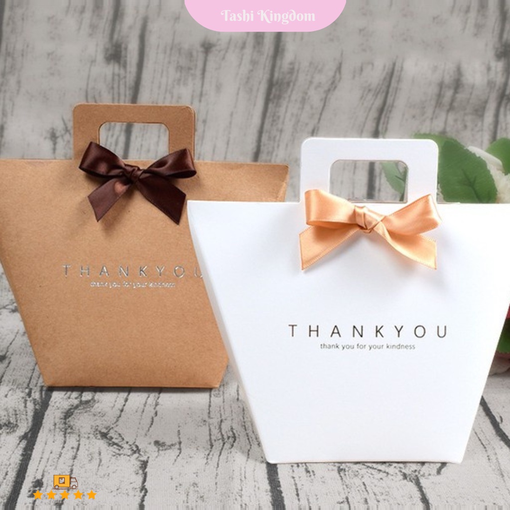 

Kotak Kado souvenir , kotak hadiah hampers , kantong kado , kotak packaging , box bridesmaid , kotak hadiah