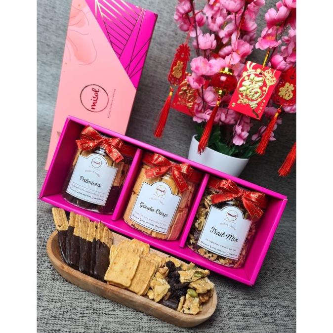 

HAMPERS PARCEL MISOL COOKIES KUE KERING ISI 3 TOPLES REALPICT G6416BUJN