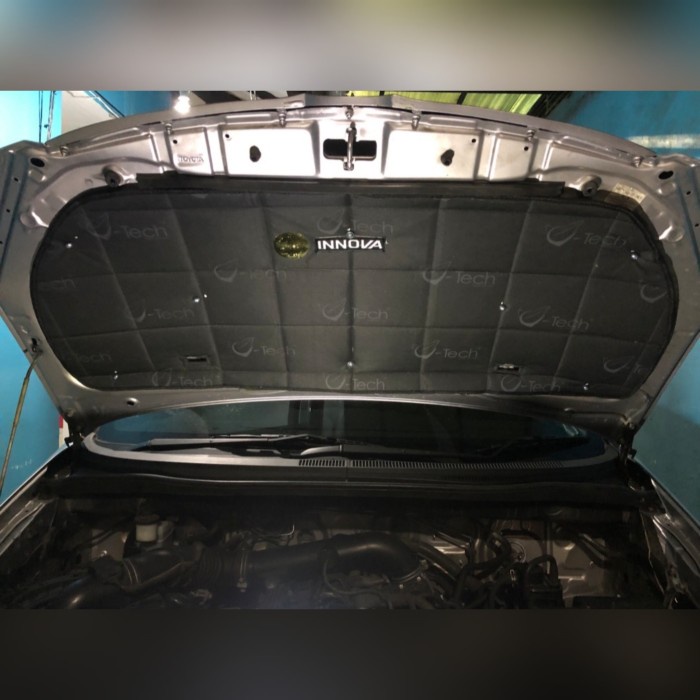 Peredam panas kap mesin Innova 2013