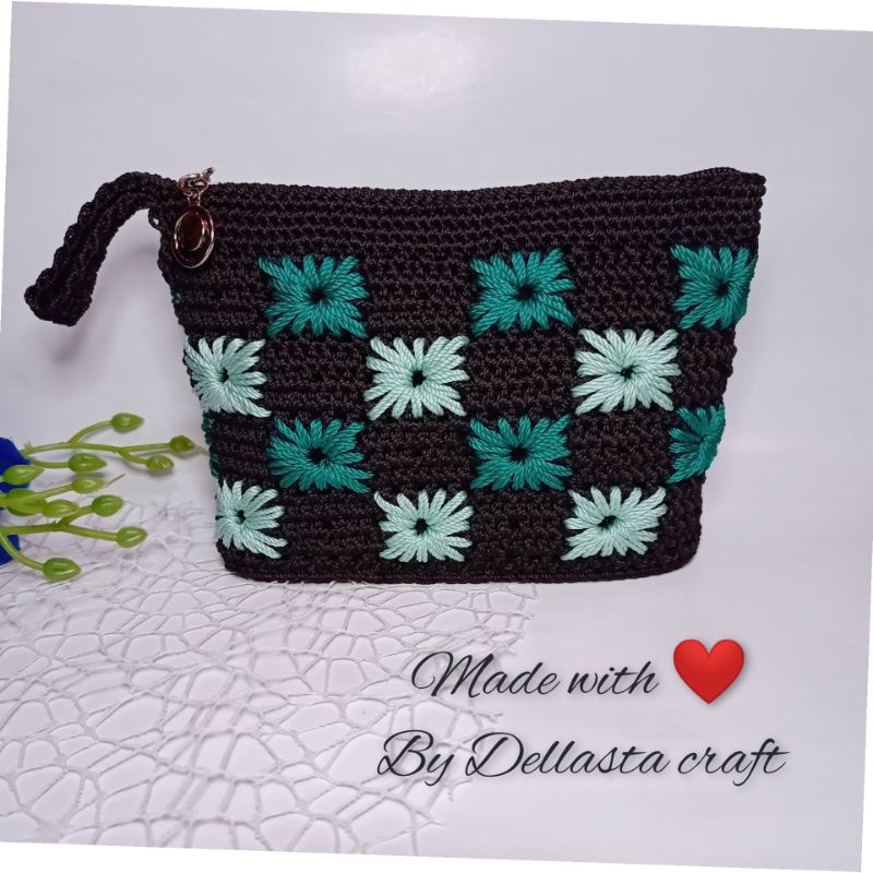 dompet rajut motif spider / pouch rajut / crochet pouch dompet hp