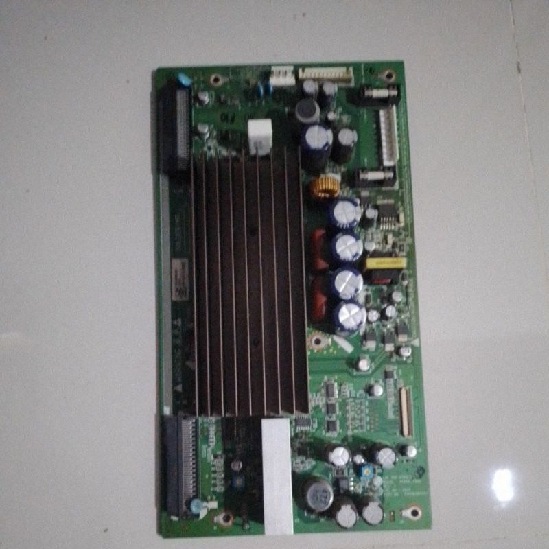 mesin y sus y main LG 42PC5R