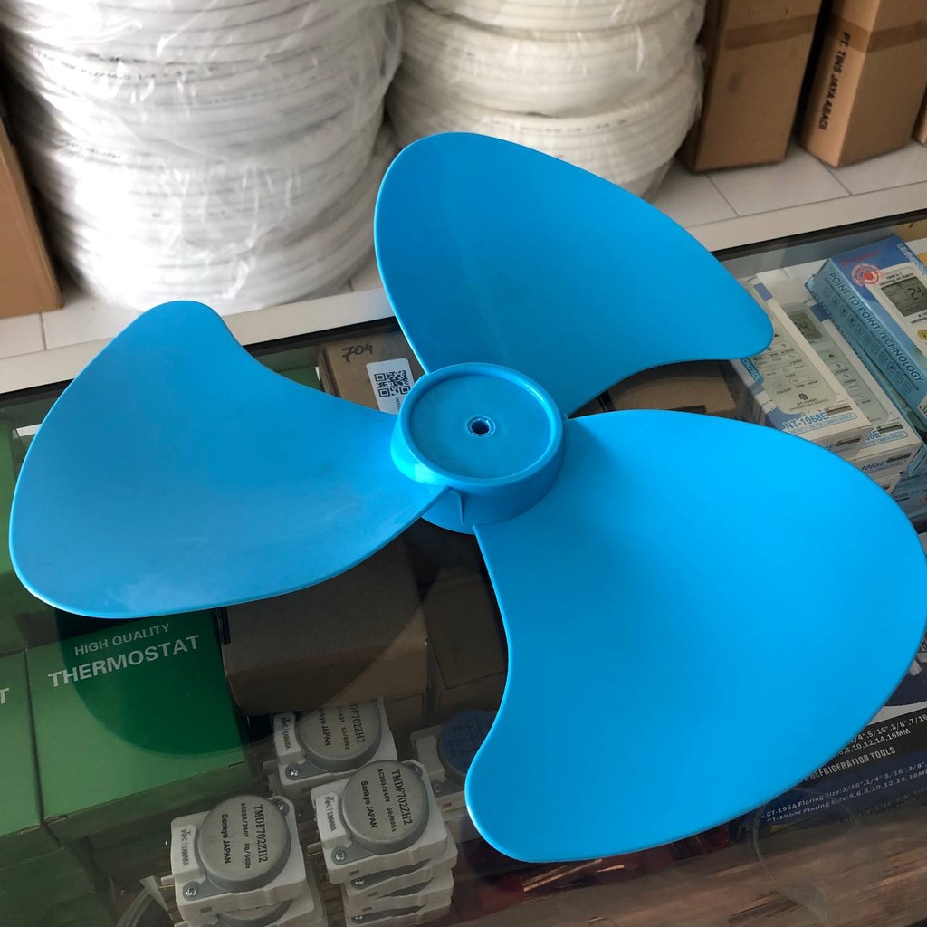 BALING BALING KIPAS ANGIN 16 INCH MIYAKO COSMOS / UNIVERSAL