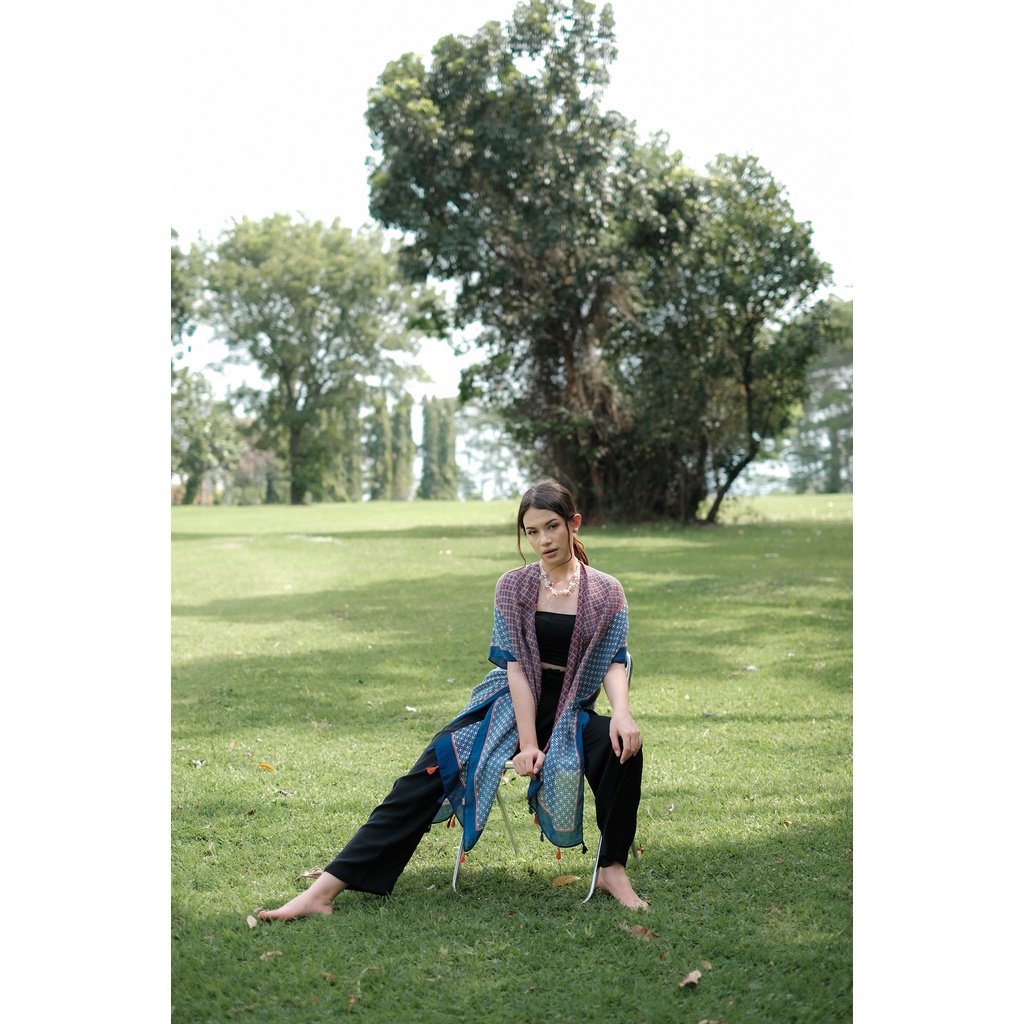 (DEFECT SALE) RATU - Kahiyang Blue Outer / Cardigan Batik