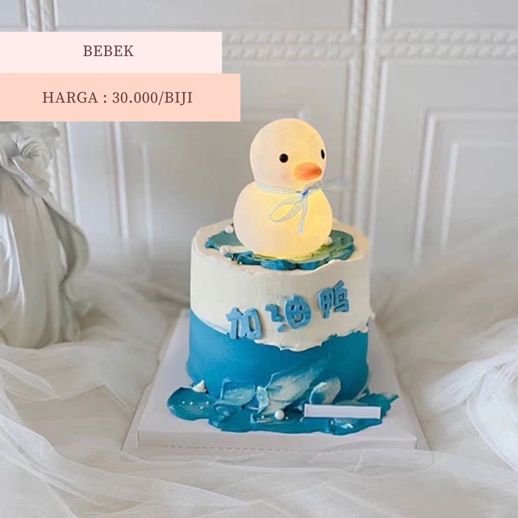 MINIATUR KUE TART BEBEK HIASAN CAKE ULTAH ULANG TAHUN CAKE DECORATION PAJANGAN BEBEK DONALD DUCK PINK BIRU ADA LED BISA MENYALA