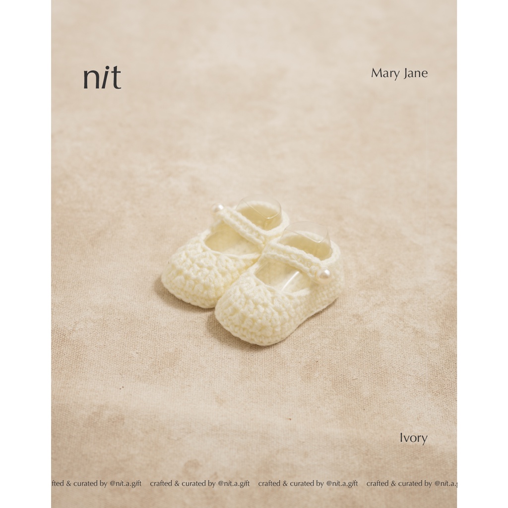 Sepatu Bayi Perempuan  / Baby Shoes / Sepatu Rajut Bayi / Newborn Baby Shoes / Baby Girl Shoes (Ivor