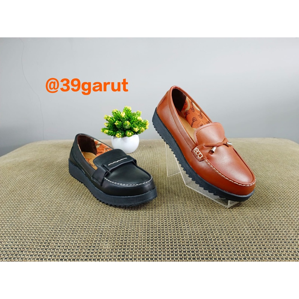 SEPATU WANITA DONATELLO WN30102; 30103