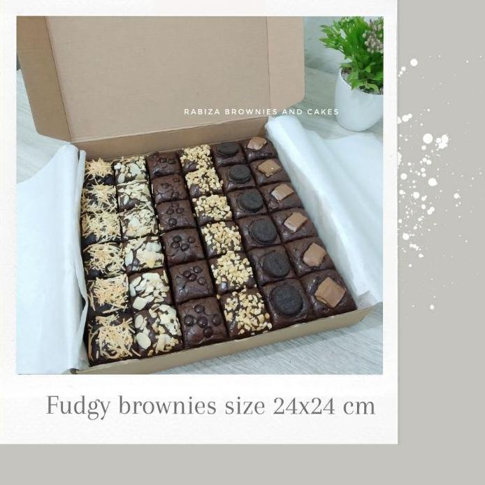 

♗ Rabiza Fudgy Brownies size 24x24 cm/ Brownies sekat 36 slices ❃