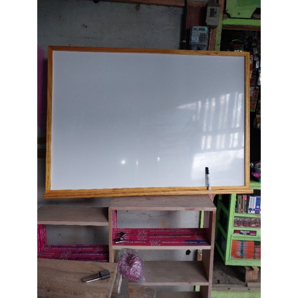 

papan tulis dengan ukuran besar T80x120+peyanga +sepidol