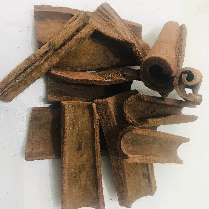 

KAYU MANIS CINNAMON CUTTING 100 GRAM KHASIAT JOSS