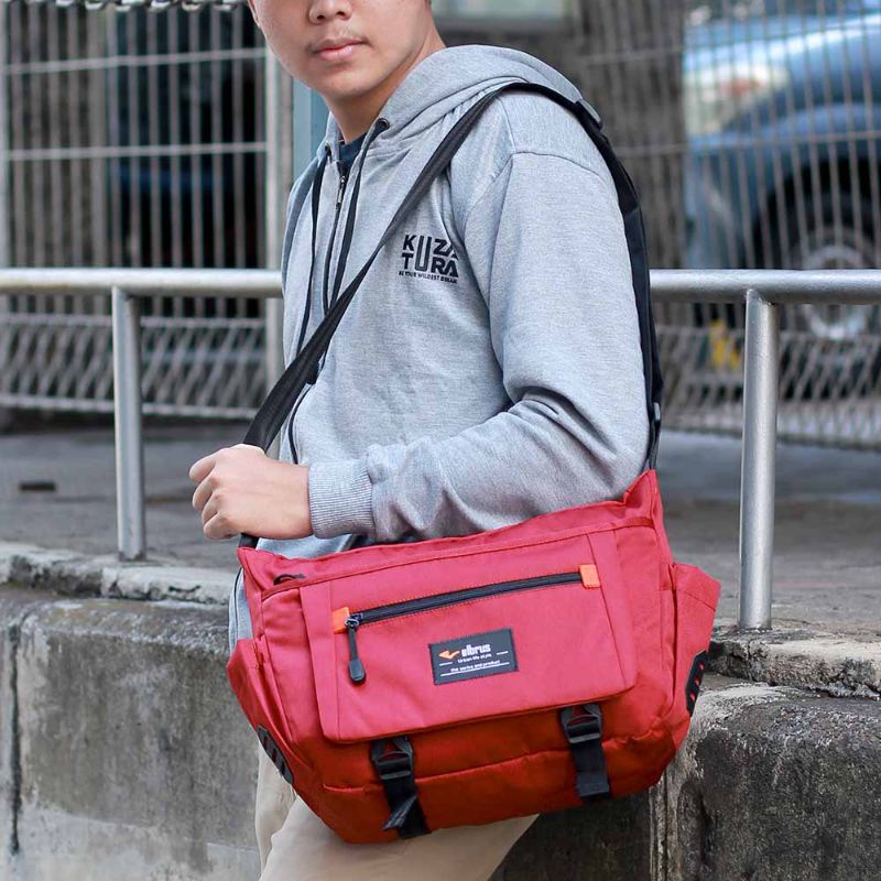 Tas Selempang Pria Sling bag Slempang Kerja Distro Besar Murah Promo Tas Bahu Cowok Ori hp kamera