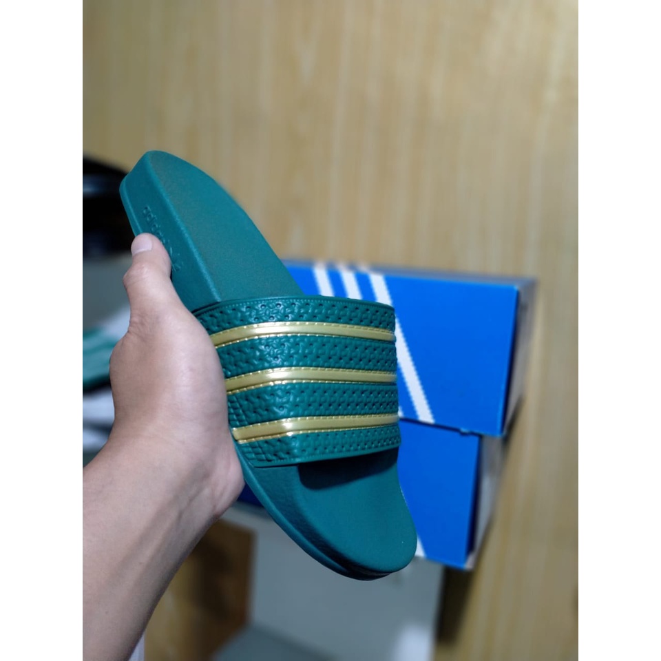 SANDAL SLIDE LIMITED EDITION SEPESIAL ADILETTE ARMY